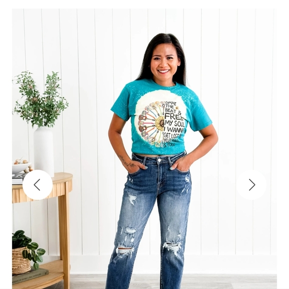 Risen Medium Wash High Rise Boyfriend Jeans - Picture 5 of 10